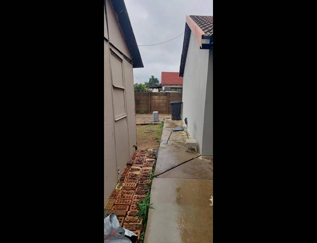 2 BEDROOM HOUSE FOR SALE IN LOTUS GARDENS